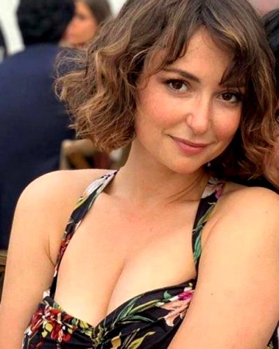 Milana Vayntrub