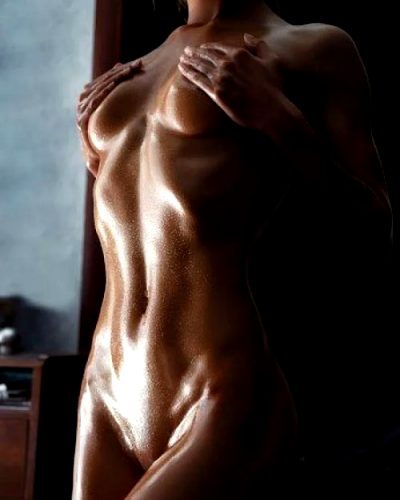 Oiled Up And Lean 👀